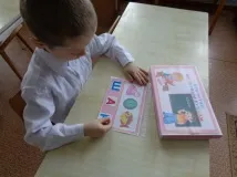Міні-музей букв різні