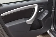 Огляд оновленого Nissan Terrano 2016 року terrano