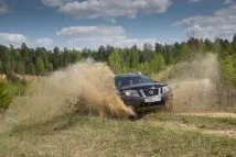 Огляд оновленого Nissan Terrano 2016 року огляд