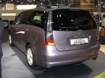 Огляд Mitsubishi Grandis огляд