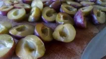 Пиріг з карамелізованою сливою - Кулінарний блог карамелізованою