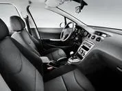 Чому Peugeot 408 не зміг підірвати український ринок. зміг