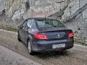 Чому Peugeot 408 не зміг підірвати український ринок. чому