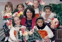 Батьки єдиних у світі дівчаток-шестерня стали бабусею і дідусем Люди З життя батьки