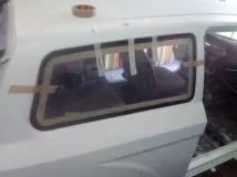 Вклеювання скла клей