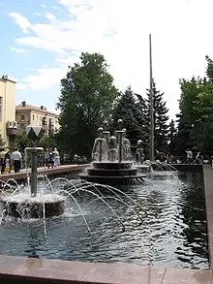 Азовмаш – це року