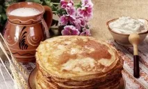 Млинці з ковбасою та сиром млинці
