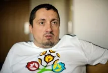 Європа просить Україну та УЄФА захистити її від безчинств футбольних хуліганів Футбол Спорт захистити