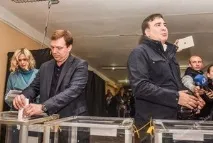 лица гласуваха