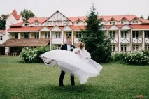 Красиві весілля у заміському парк-готелі весілля