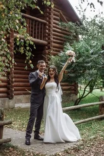 Красиві весілля у заміському парк-готелі заміському