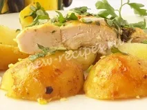 Куряче філе, запечене з картоплею та кабачком кабачком
