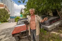 Оазис» тепер смугастий (фоторепортаж), Фото та відео, Оазис - житловий комплекс Відео
