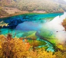 парк Jiuzhaigou Националният парк