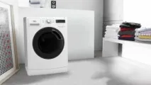 пералнята върти