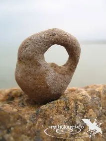 през дупката камък дупка