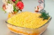 Салат із курки із солоним огірком солоним