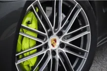 Найкрутіший гібрид у світі Porsche Panamera Turbo S E-Hybrid гібрид