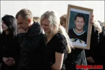 військовими