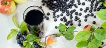 Сік із чорноплідної горобини на зиму зиму