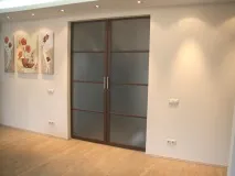 инсталиране врати