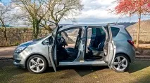 Виходимо в люди з оновленим компактвеном Opel Meriva виходимо
