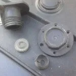 злітає