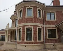 Що краще застосовувати для оздоблення фасаду будівлі фасадний декор з каменю чи пінопласту застосовувати