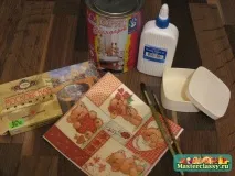 бяла акрилна декупаж