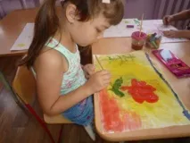 Діти малюють літо! » Фотозвіт малюють
