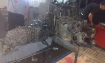 І як він туди вліз)) доводиться