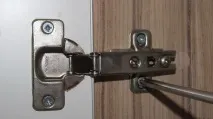 Як правильно регулювати меблеві завіси у всіх напрямках всіх