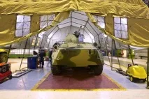 Як збирають БТР - НОВИНИ У ФОТОГРАФІЯХ фотографіях