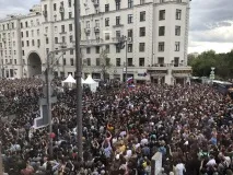 Як злити свій власний мітинг, Білий Світоч власний
