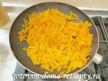 Курячі потрухи - серця, шлунки та печінка в горщиках - з фото курячі