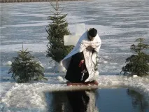 светена вода вода може