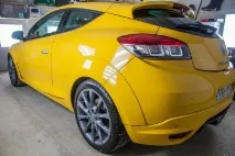 лаковото покритие каросерията автомобила