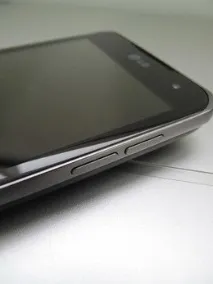 LG Optimus 2X перший двоядерний Optimus