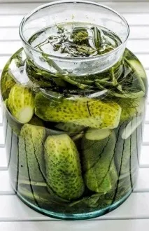 солени краставици