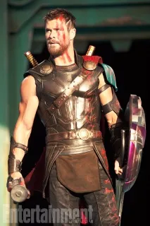 Перші офіційні фото - Thor Ragnarok, Блогер BadGal на сайті 8 березня 2017, СПЛІТНИК офіційні