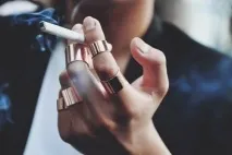 почернява златния