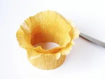Подарунок до Великодня нарциса