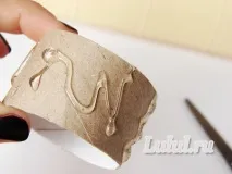 Подарунок до Великодня приклеюємо