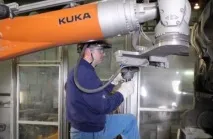 kuka роботи