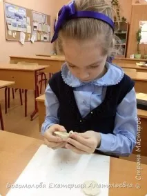 При сонечку тепло, при матінці - добро, Країна Майстрів тепло