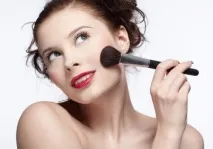 Пудра Avon бронзер і скульптурний хайлайтер Luxe Medium Silk | avon