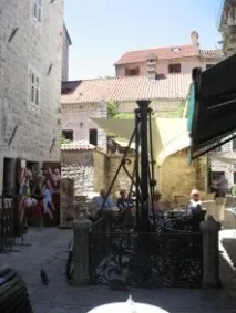 Черна гора хранене