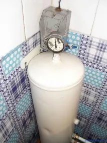 Саморобна система водопостачання приватного будинку будинку