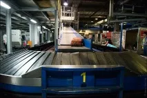 Версія для друку Цікаве Як сортують багаж в аеропорту Домодєдово версія