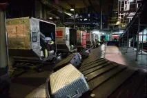 Версія для друку Цікаве Як сортують багаж в аеропорту Домодєдово версія